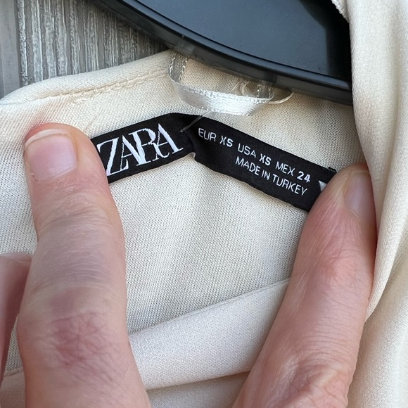 Zara Cream BodyCon Dress with Ruching Size XS - Picture 6 of 9